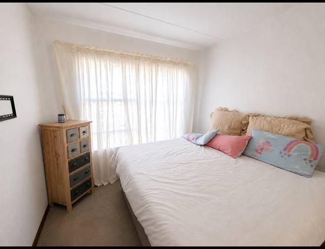 2 BEDROOM APARTMENT FOR SALE IN PEACEHAVEN